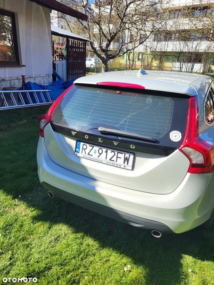 Volvo V60 D5 AWD - 6