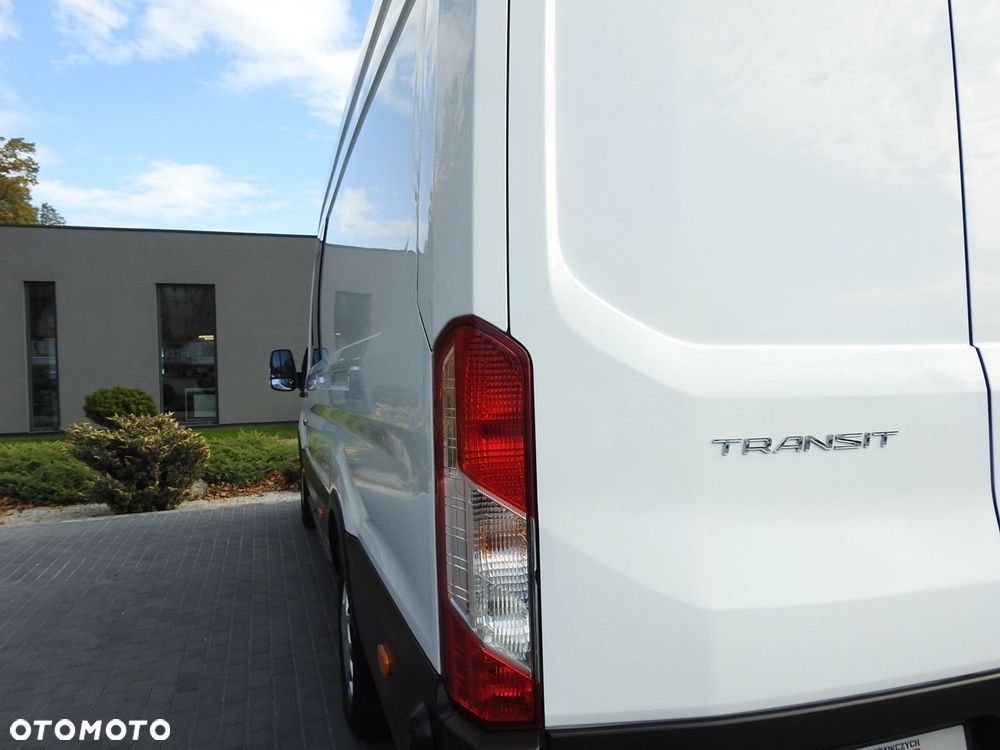 Ford TRANSIT FURGON BRYGADÓWKA  6 MIEJSCA TEMPOMAT KLIMATYZACJA LEDY  130KM - 17