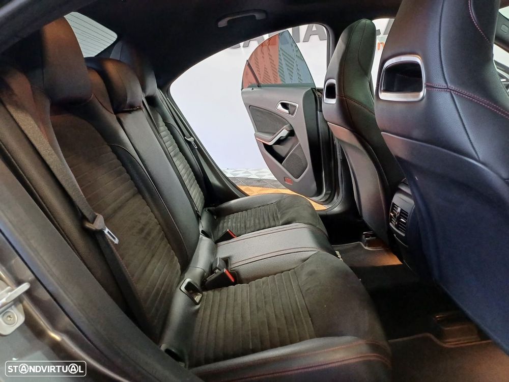 Mercedes-Benz CLA 220 CDi AMG Line Aut. - 12