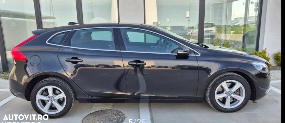 Volvo V40 D4 VEA Momentum - 4