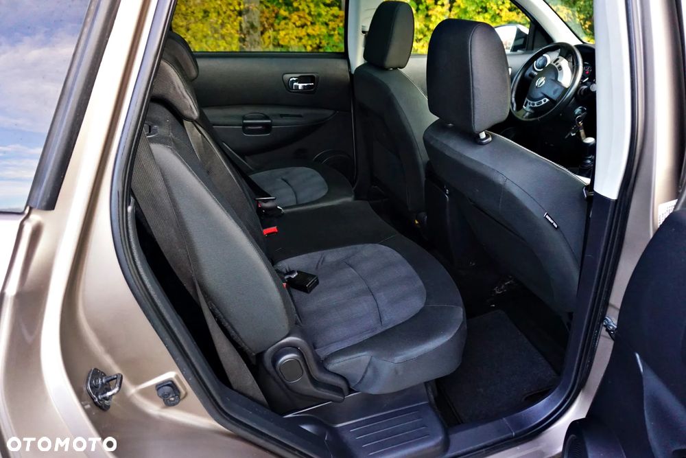 Nissan Qashqai+2 2.0 Tekna Premium - 29