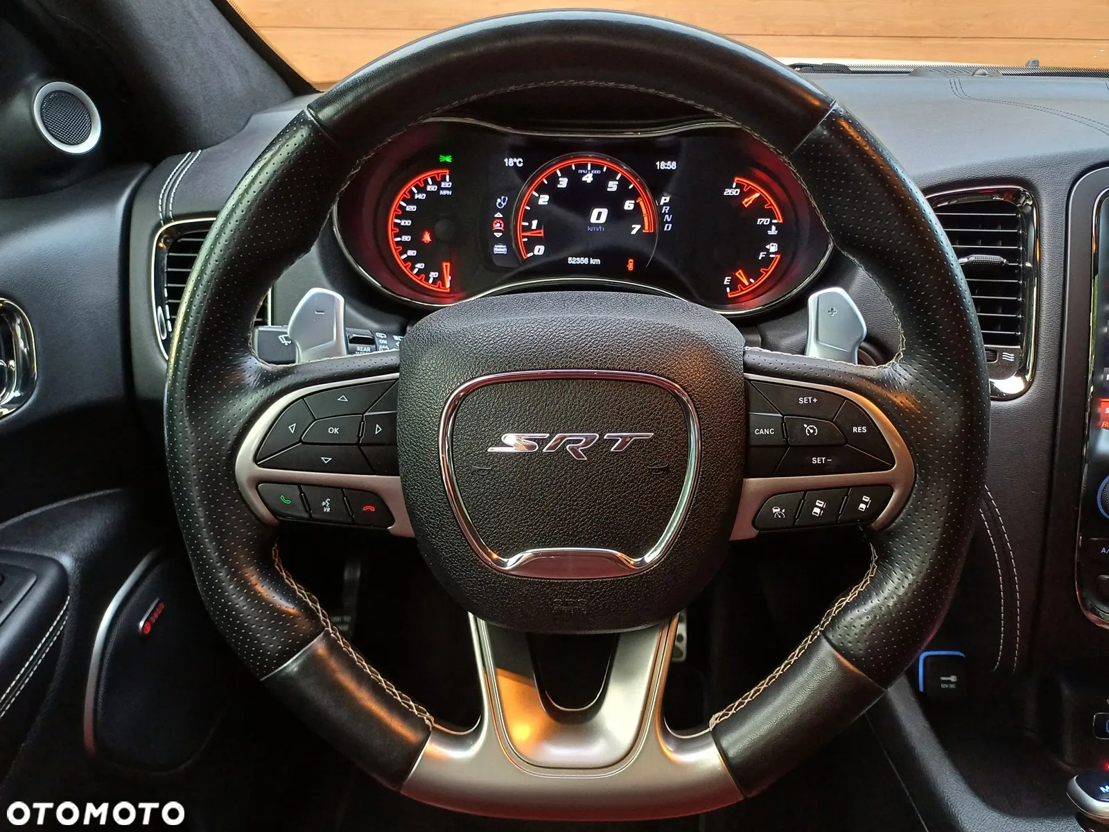 Dodge Durango 6.4 SRT - 12