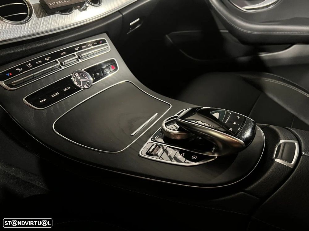Mercedes-Benz E 200 Avantgarde Auto — fotografia 17