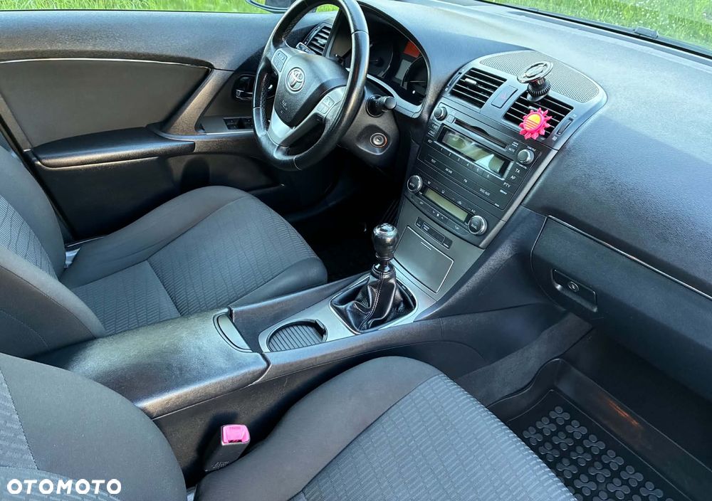 Toyota Avensis 2.2 D-4D Edition - 8