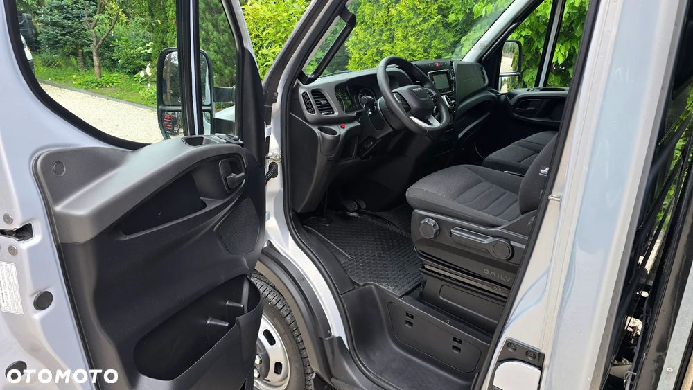 Iveco ❗️❗️DAILY 3.0 180KM 50C18 ❗️❗️WINDA PALFINGER 1000KG / AUTOMAT HI-MATIC / OBUSTRONNA BURTO-FIRANKA 10 PALET / NAWIGACJA / DACH ZSUWANY / TEMPOMAT ADAPTACYJNY / WERSJA WZMOCNIONA / SALON POLSKA / FULL LED / LAKIER METALIK / NOWE OPONY / MAKSYMALNA DOSTĘPNA OPCJA WYPOSAŻENIA❗❗ STAN - JAK NOWY ❗️ - 37