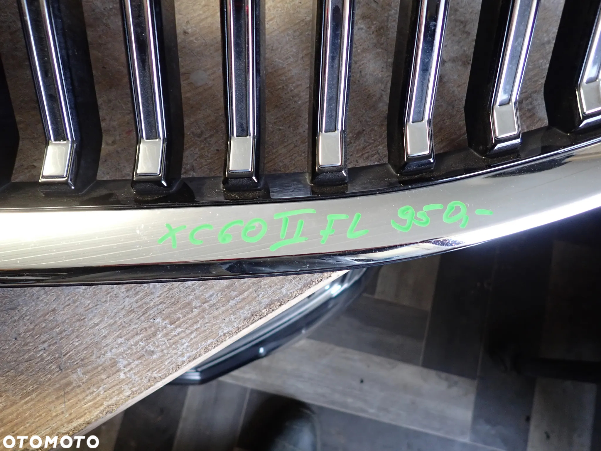 VOLVO XC60 II LIFT GRILL ATRAPA 31416623 - 2