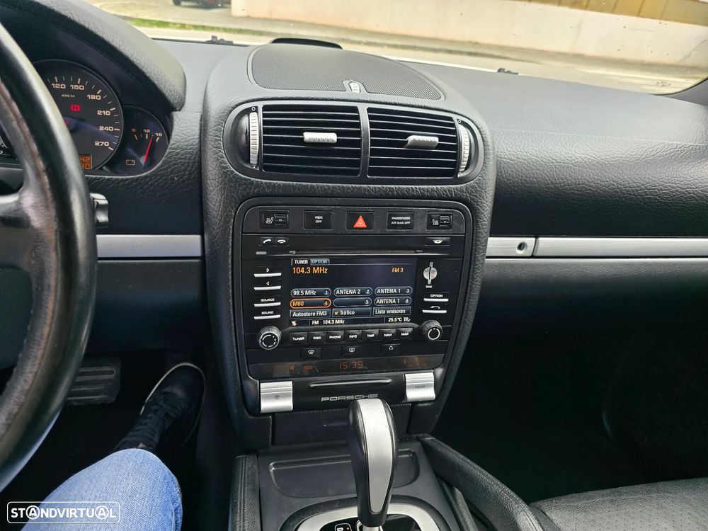 Porsche Cayenne Tiptronic S - 16