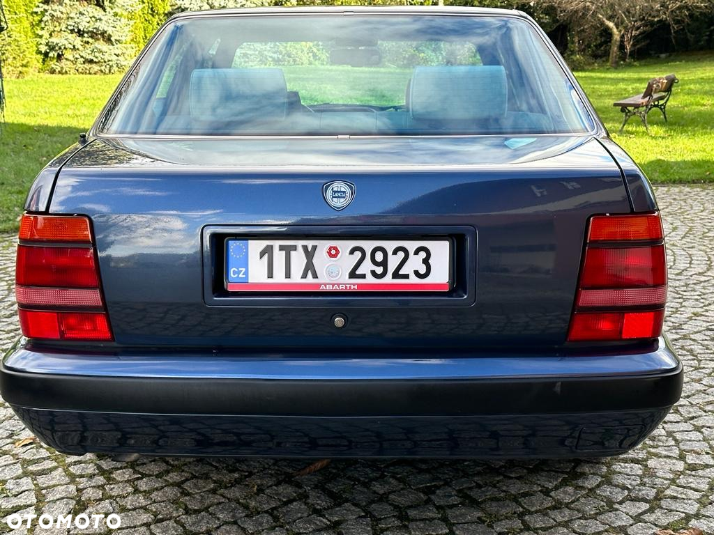 Lancia Thema 2.0 i.e 16V LE - 10