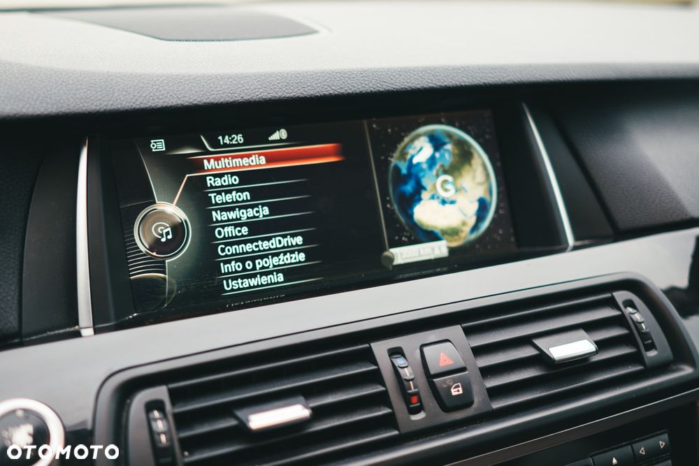 BMW Seria 5 535i xDrive Luxury Line - 24