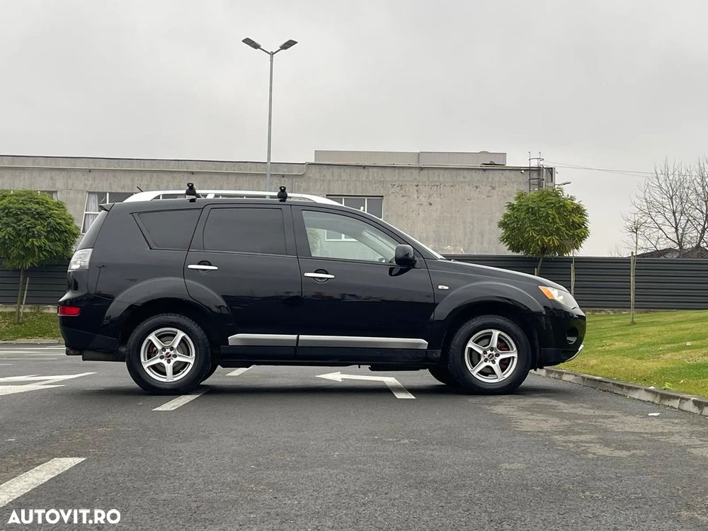 Mitsubishi Outlander 2.2 DI-D 4WD Invite - 24