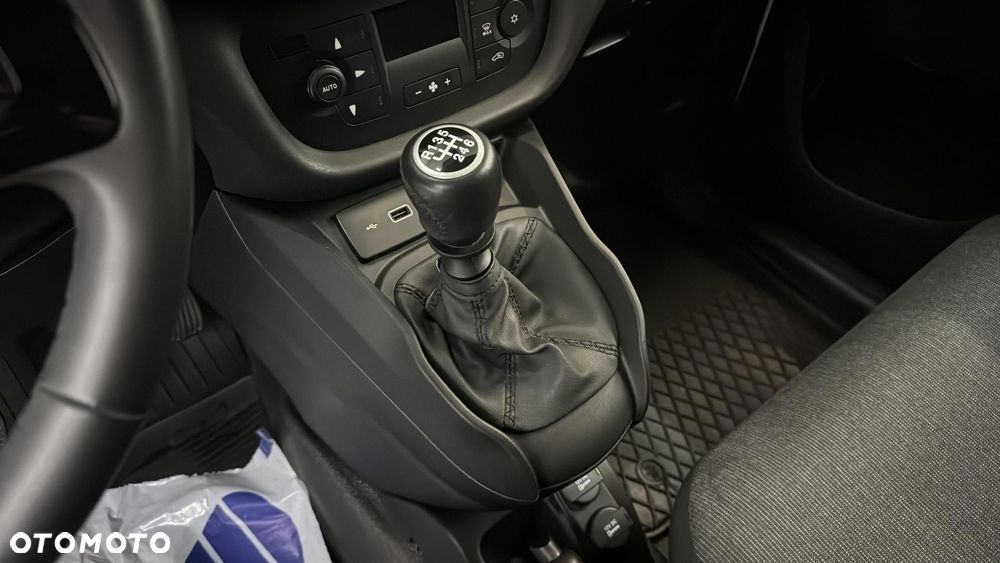Fiat Doblo Cargo/Van - 16