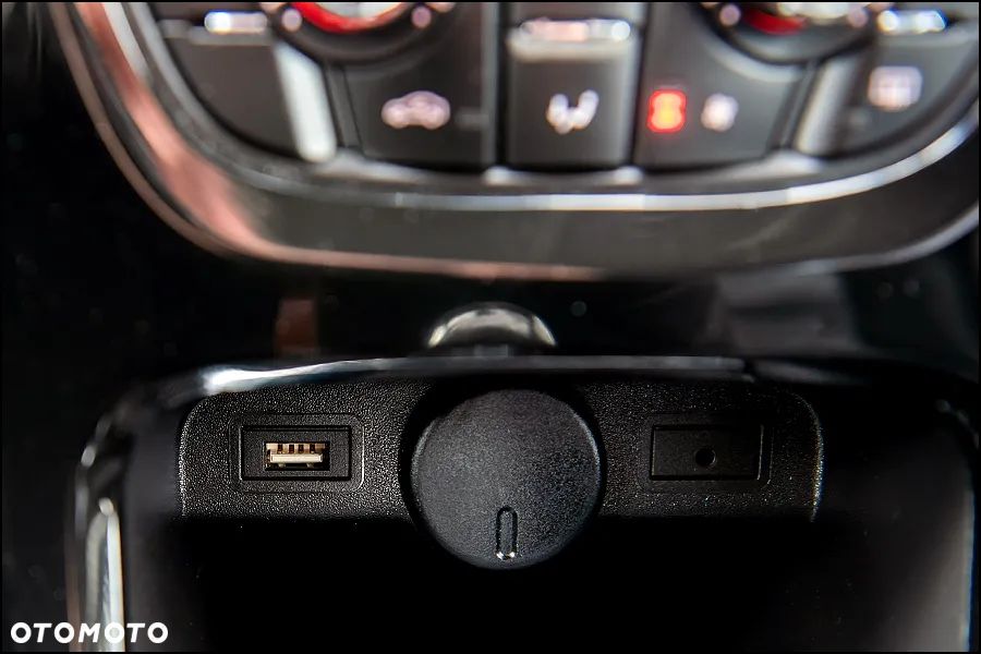 Opel Astra 1.4 Turbo Sports Tourer Exklusiv - 31