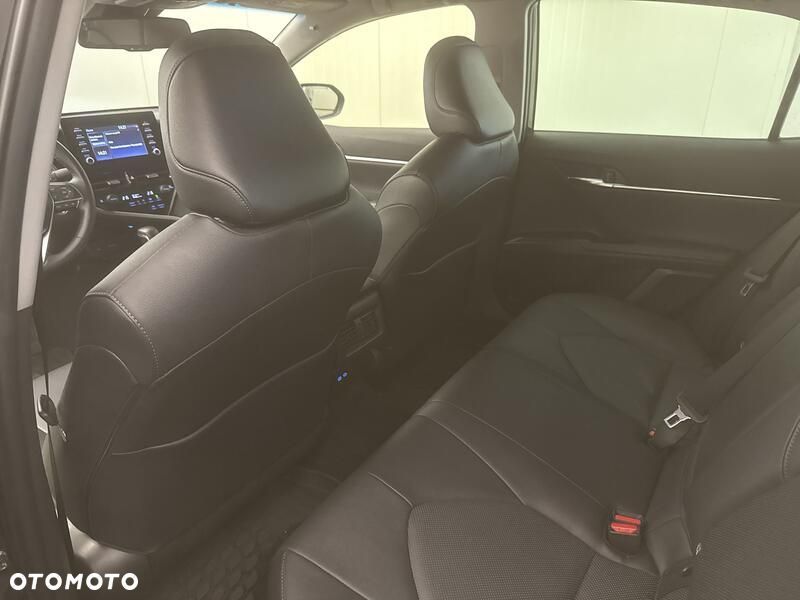 Toyota Camry 2.5 Hybrid Comfort CVT - 21