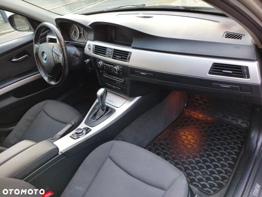 BMW Seria 3 - 25
