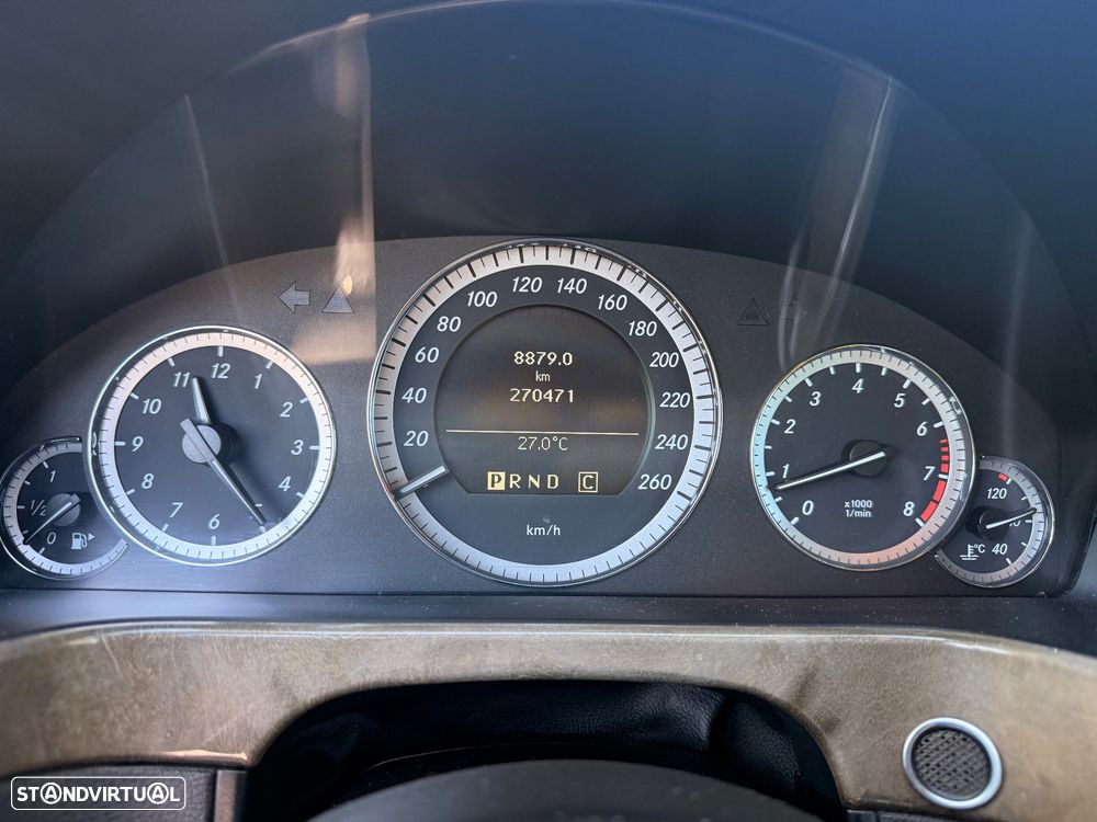 Mercedes-Benz E 250 CGI BlueEFFICIENCY 7G-TRONIC Elegance - 11