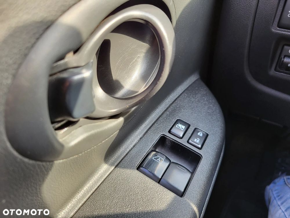 Nissan Micra - 25