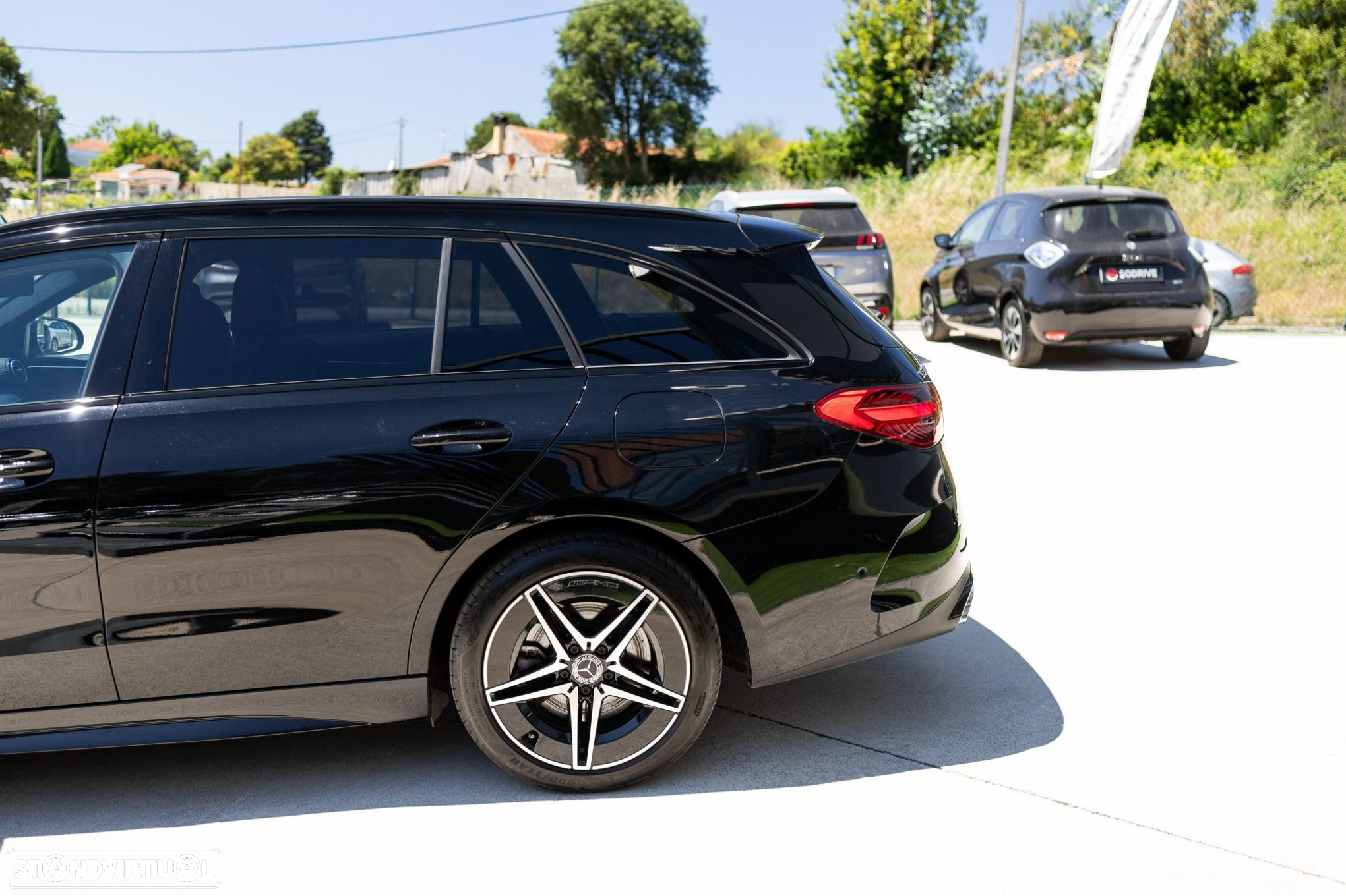 Mercedes-Benz C 300 e AMG Line - 12
