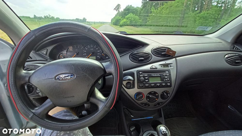 Ford Focus - 10