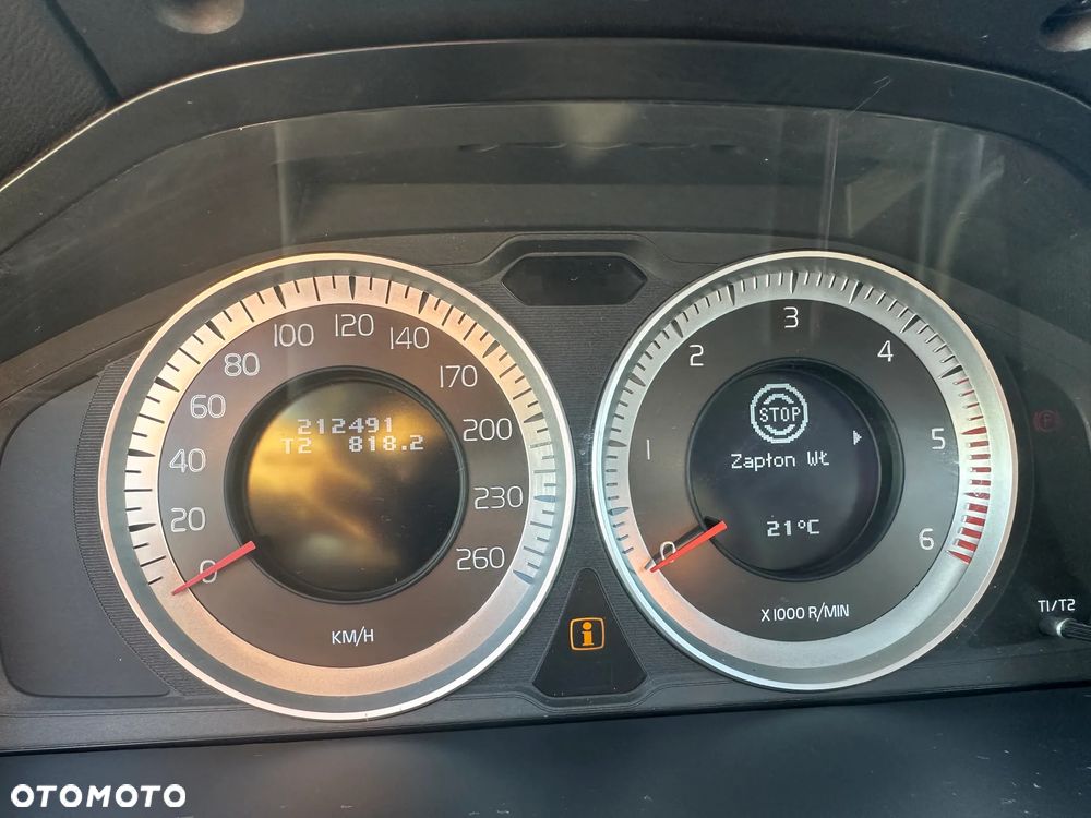 Volvo V60 D4 Momentum - 11