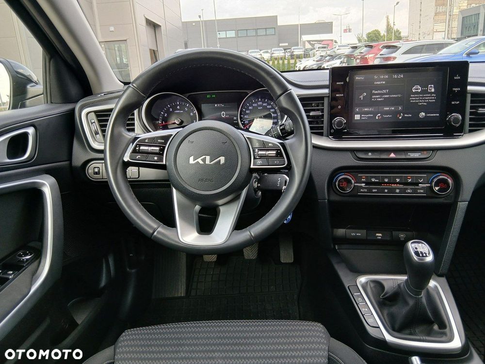 Kia Ceed 1.5 T-GDI M - 14