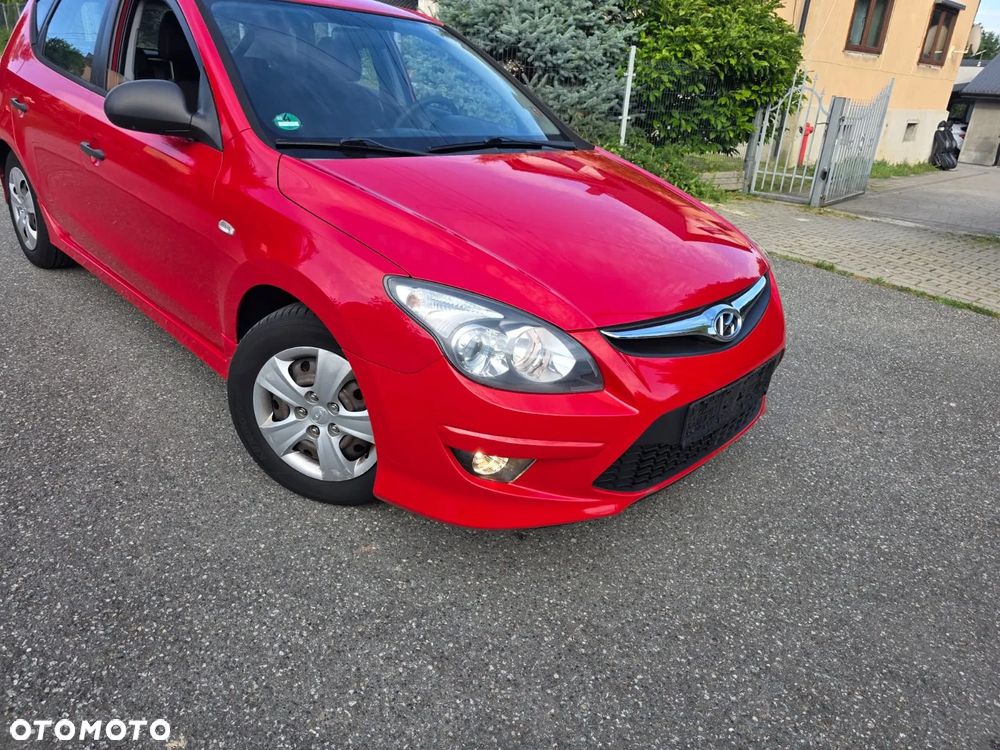 Hyundai i30 1.4 Base + - 20