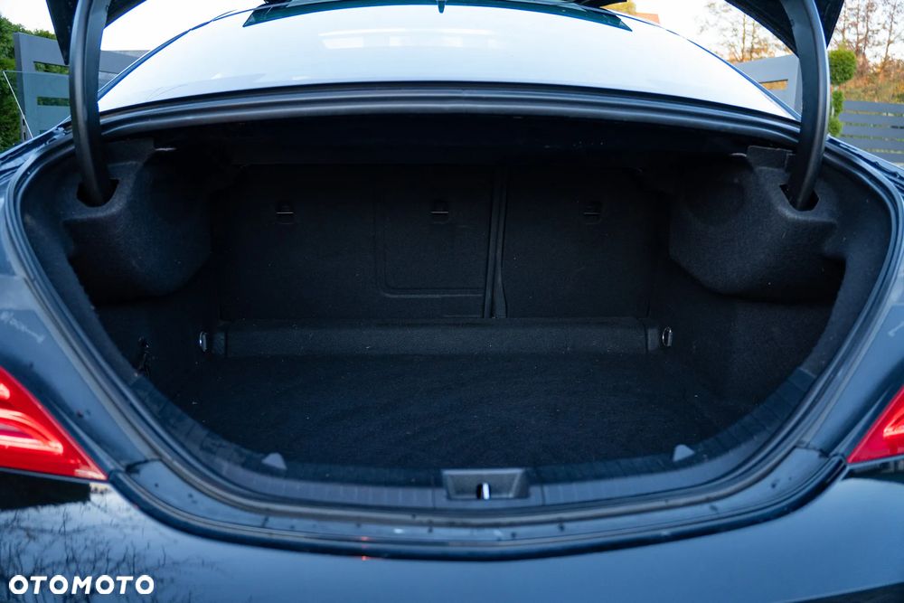 Mercedes-Benz CLA 180 d 7G-DCT AMG Line - 33