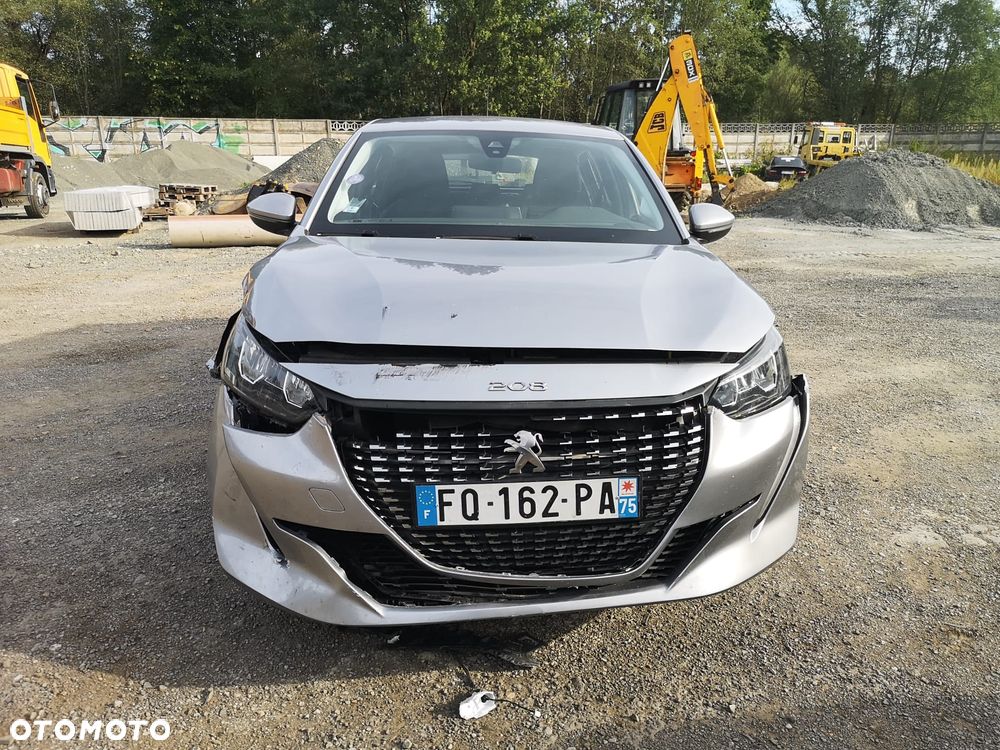 Peugeot 208 - 22