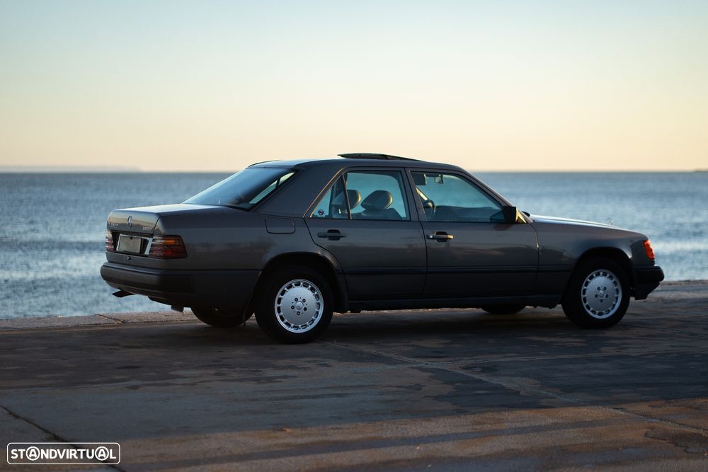 Mercedes-Benz W124 (1984-1997) 300 D Turbo - 30