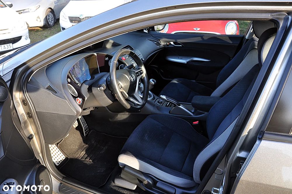 Honda Civic 1.8 Executive - 14