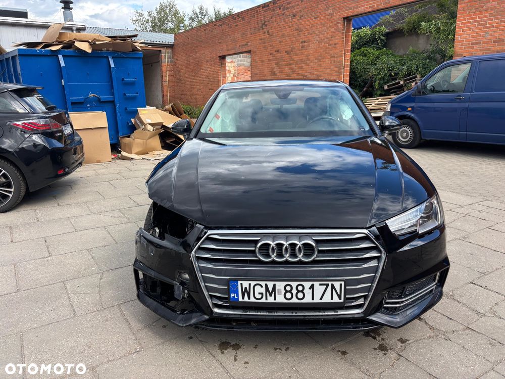 Audi A4 Limousine - 4