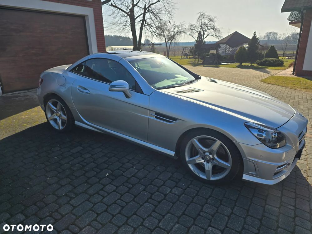 Mercedes-Benz SLK 200 (BlueEFFICIENCY) 7G-TRONIC - 16