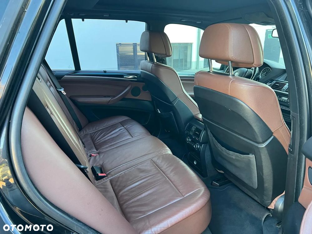BMW X5 4.8i xDrive - 25