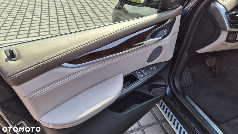 BMW X5 3.5i xDrive - 13