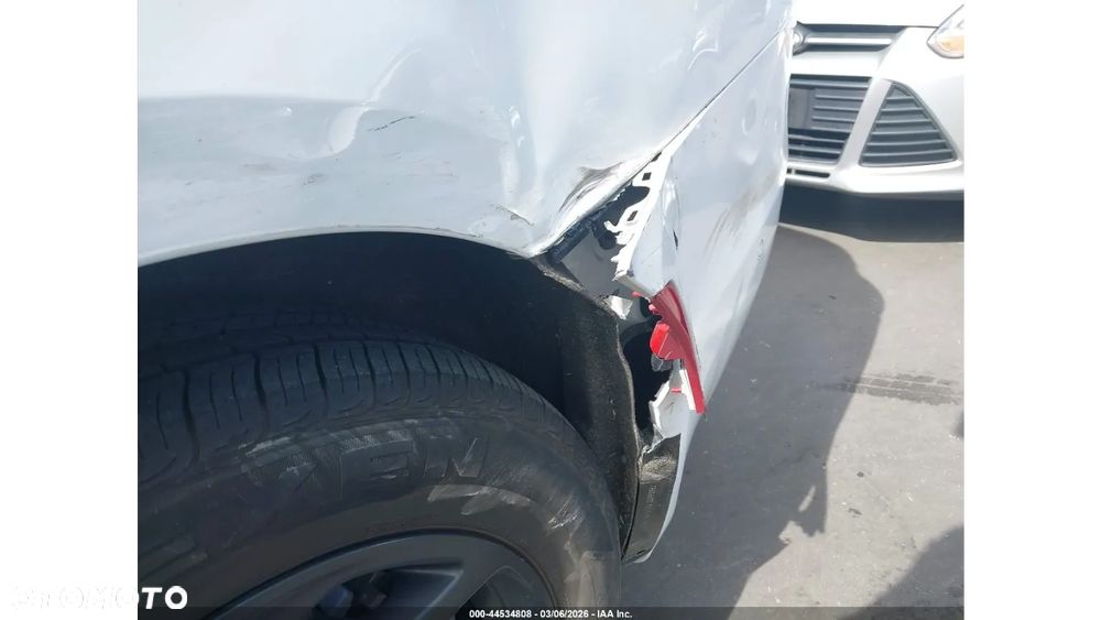 Chrysler Pacifica - 10