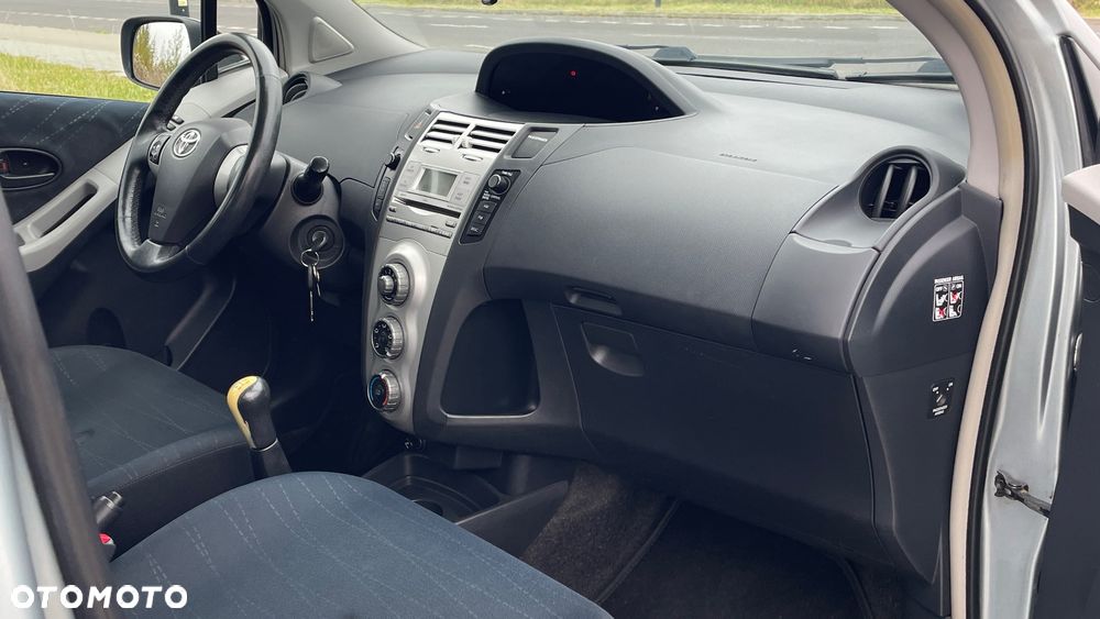 Toyota Yaris - 21