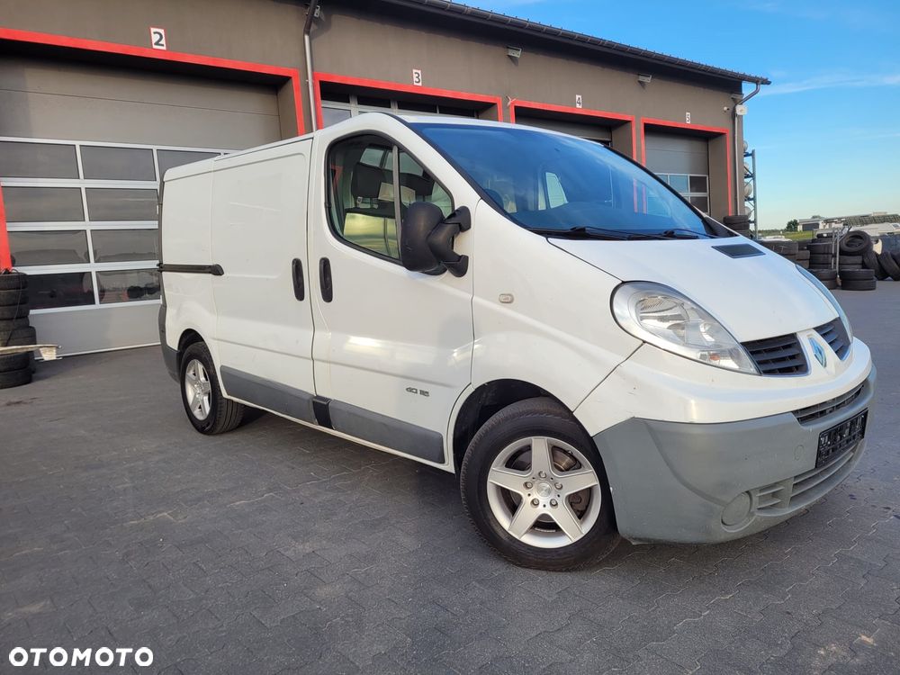 Renault Trafic - 1