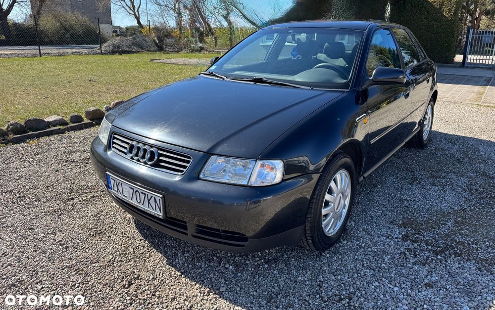 Audi A3 Sportback - 1