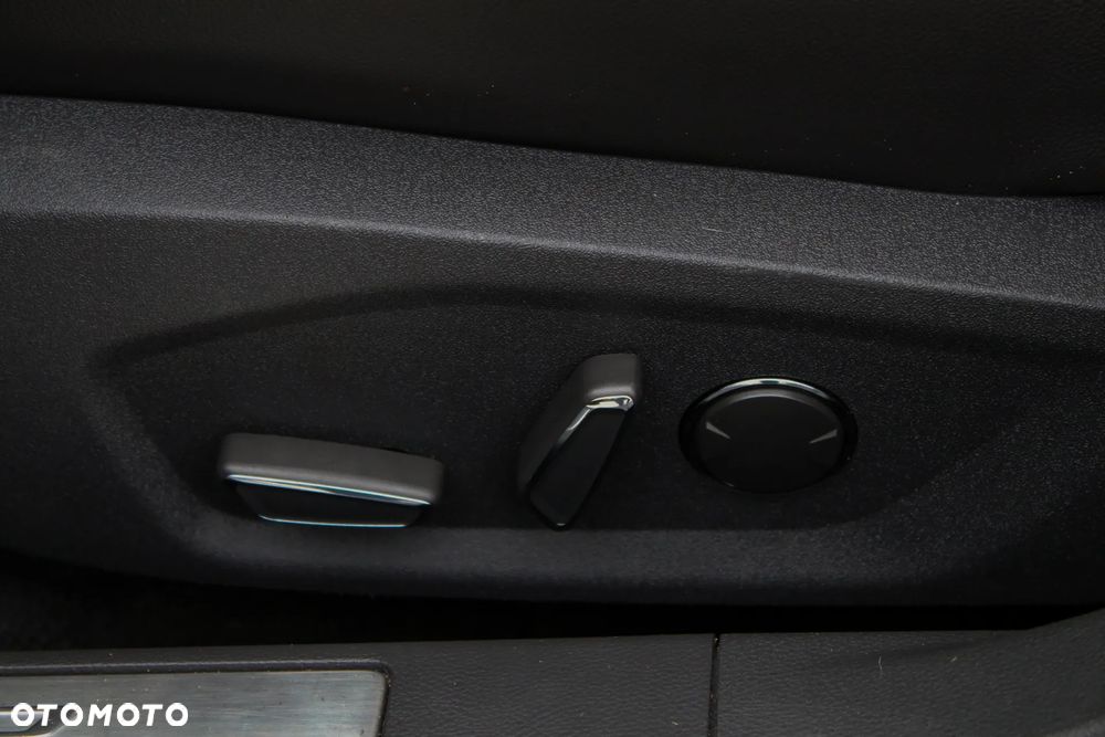 Ford Mondeo 2.0 TDCi Bi-Turbo PowerShift-Aut Titanium - 26