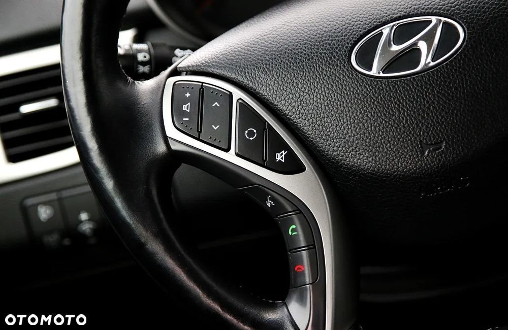 Hyundai i30 1.6 GDI Premium - 18