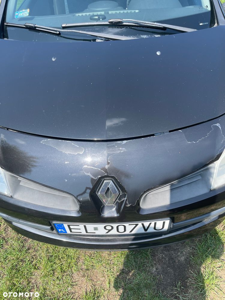 Renault Clio - 17