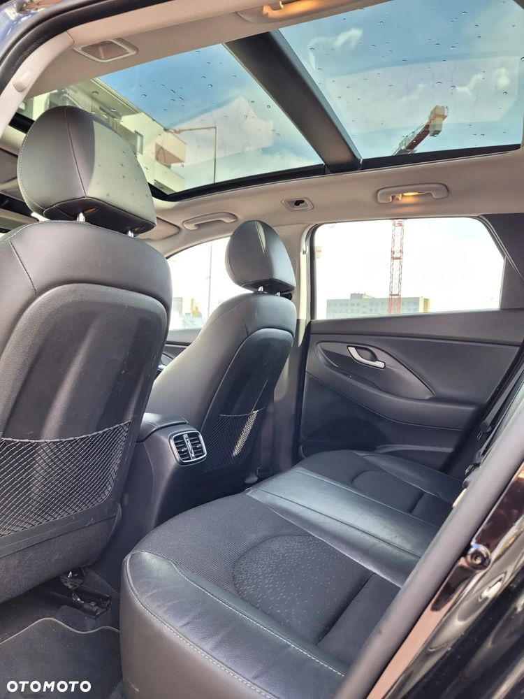 Hyundai i30 Kombi 1.4 T-GDI DCT Premium - 15