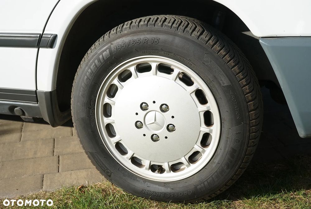Mercedes-Benz W124 (1984-1993) - 36
