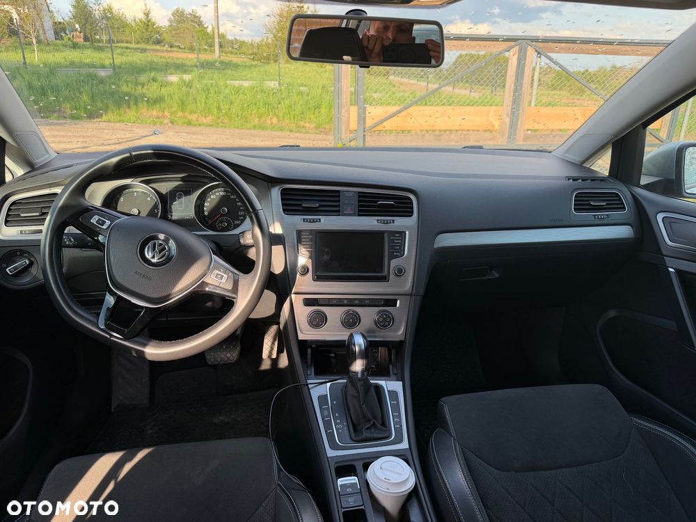 Volkswagen Golf 1.6 TDI BlueMotion Technology DSG Trendline - 10