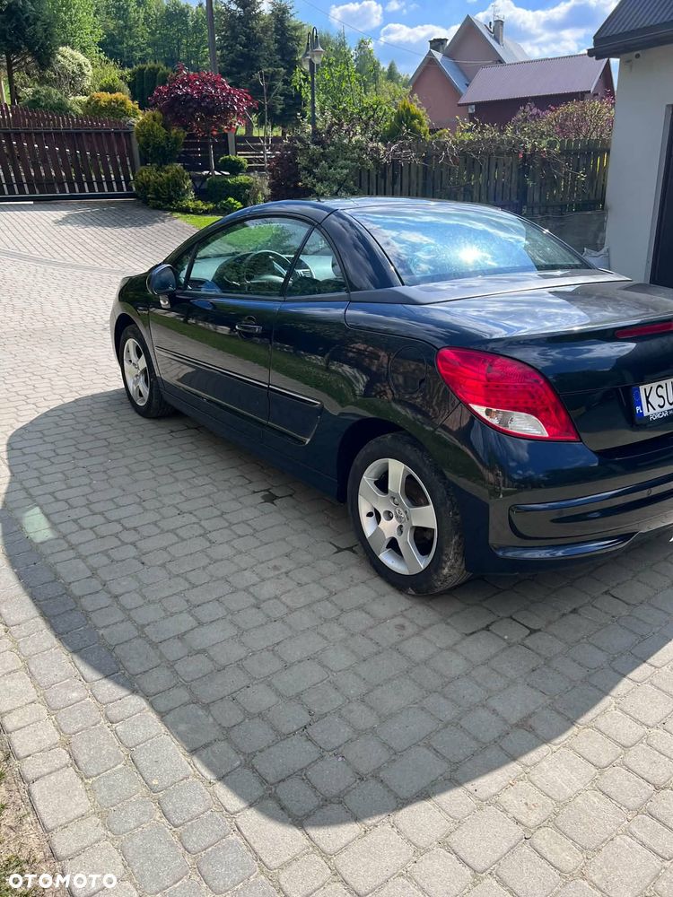 Peugeot 207 CC 1.6 Intense - 11