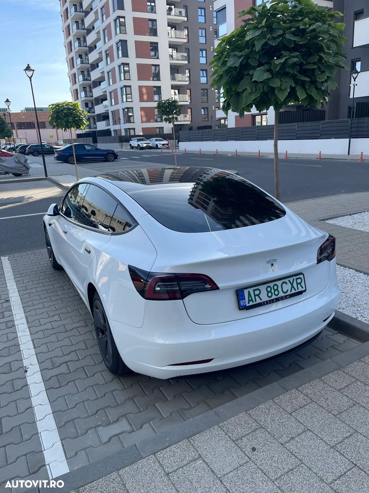 Tesla Model 3 Long Range AWD Premium - 4