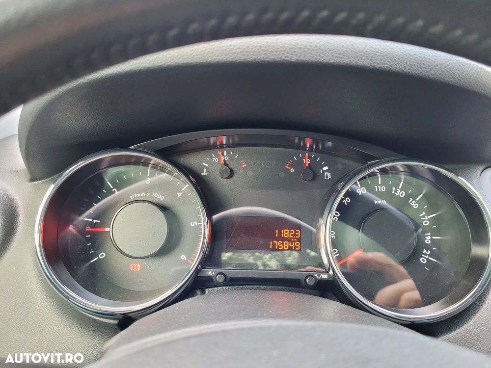 Peugeot 5008 HDI FAP 150 Business-Line - 4