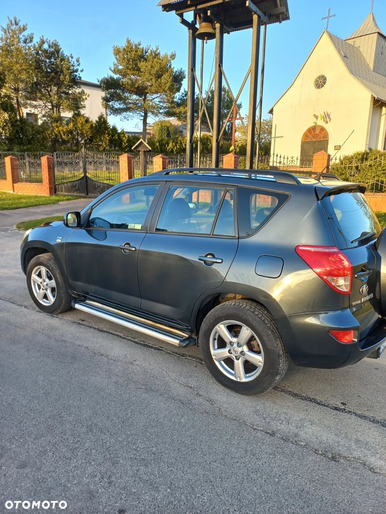 Toyota RAV4 2.2 D-4D Premium - 33
