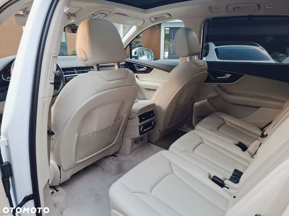 Audi Q7 3.0 TFSI Quattro Tiptronic - 34