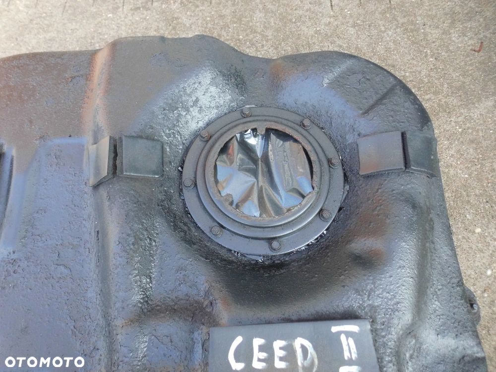 ZBIORNIK PALIWA KIA CEED II 1.6CRDI - 2