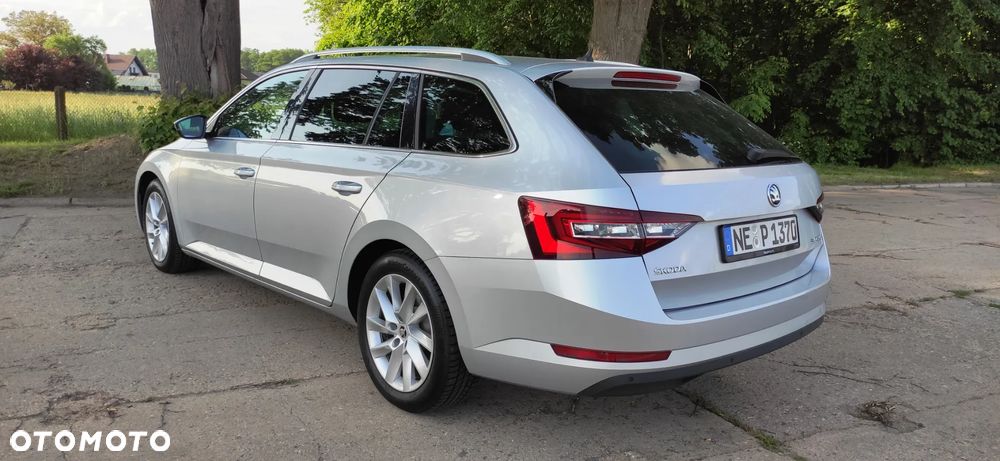 Skoda Superb 2.0 TDI DSG Ambition - 5